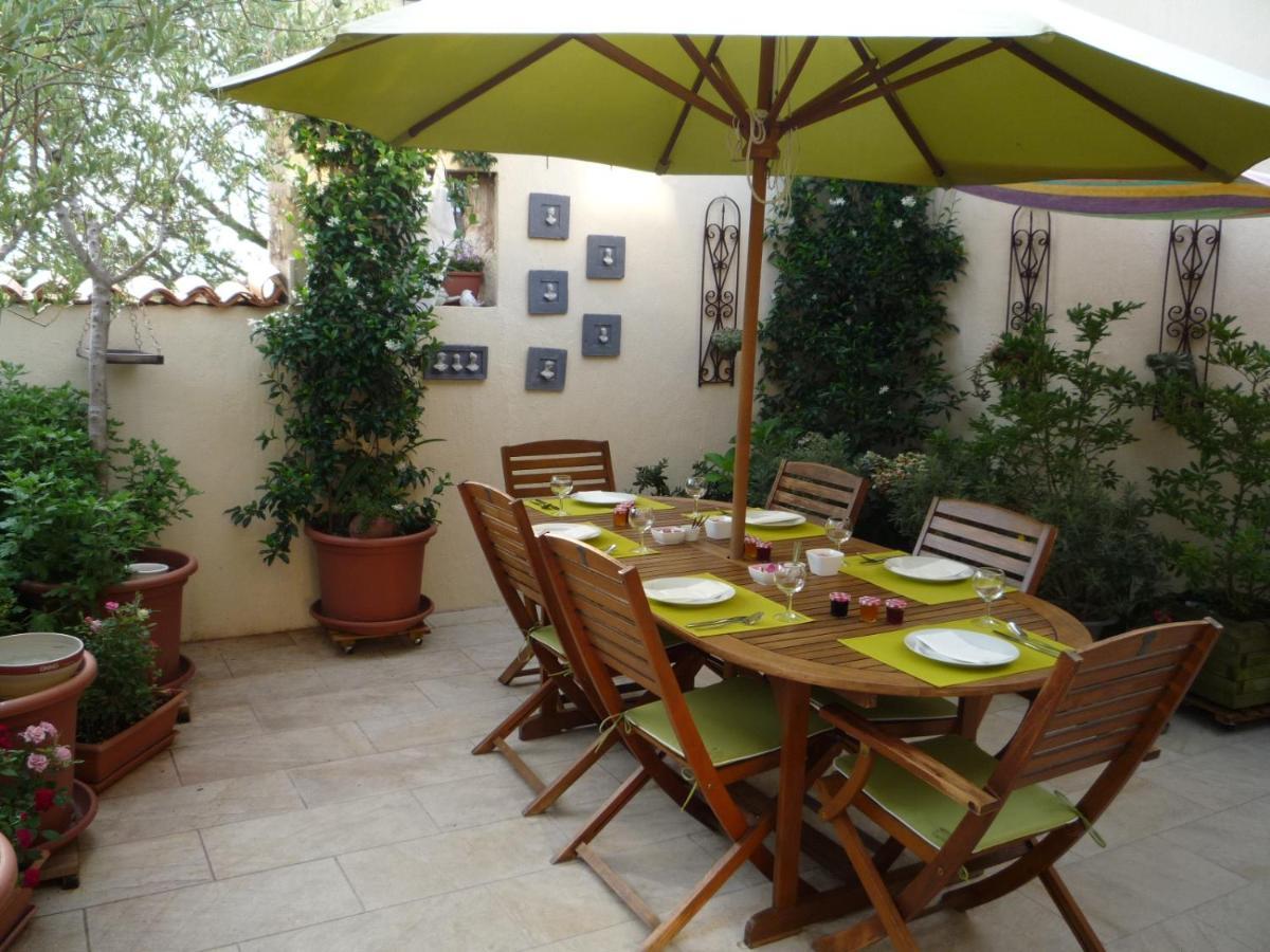 Chez Edell Bed & Breakfast Монпазие Екстериор снимка