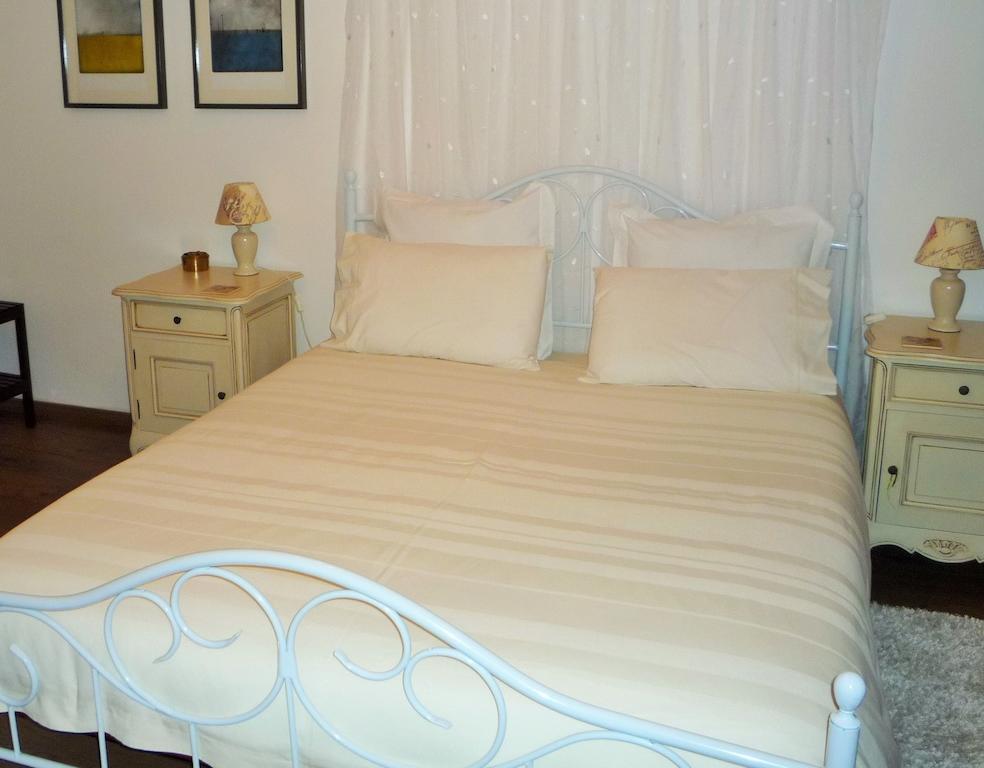 Chez Edell Bed & Breakfast Монпазие Стая снимка