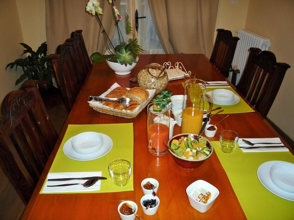 Chez Edell Bed & Breakfast Монпазие Екстериор снимка